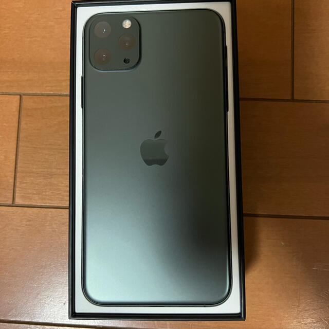 iPhone(アイフォーン)のiPhone11promax本体　64g スマホ/家電/カメラのスマートフォン/携帯電話(スマートフォン本体)の商品写真