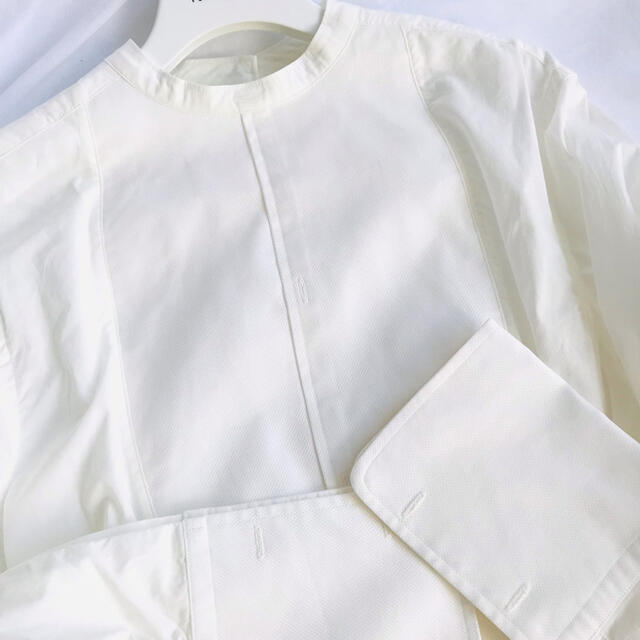 fumika uchida back open dress shirt  新品 レディースのトップス(シャツ/ブラウス(長袖/七分))の商品写真