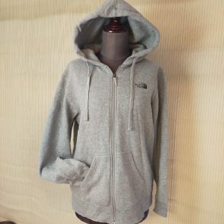 ザノースフェイス(THE NORTH FACE)のTHE NORTH FACE パーカー　L 美品(パーカー)