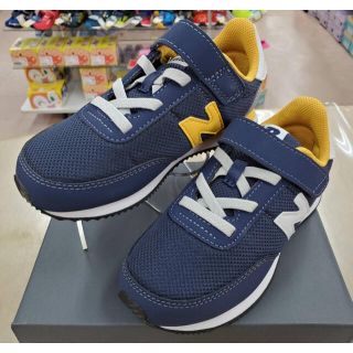 ニューバランス(New Balance)のニューバランス YZ720NV2 21.5cm ジュニア カジュアルスニーカー(スニーカー)