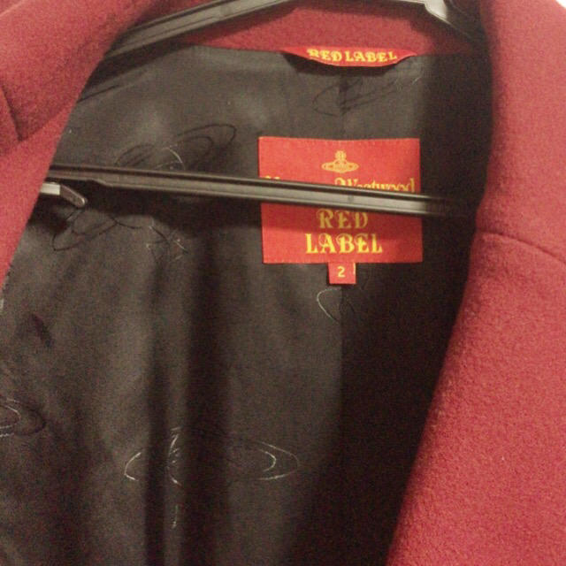 Vivienne Westwood(ヴィヴィアンウエストウッド)のりず様専用 Vivienne Westwood 赤いウールコート レディースのジャケット/アウター(ピーコート)の商品写真