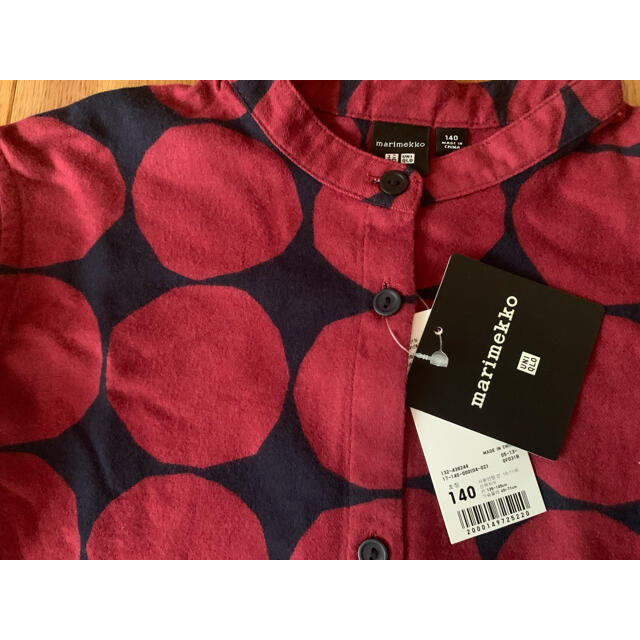 marimekko(マリメッコ)の日本未発売★uniqlo marimekko キッズ ワンピース kivet 赤 キッズ/ベビー/マタニティのキッズ服女の子用(90cm~)(ワンピース)の商品写真