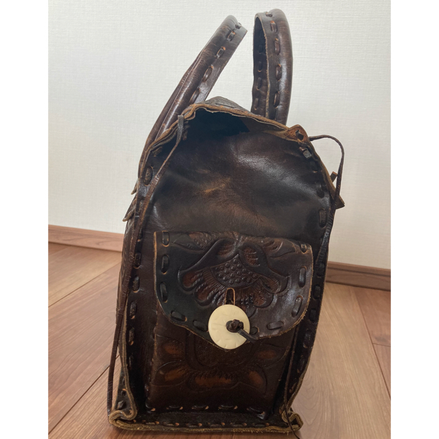 GRACE CONTINENTAL(グレースコンチネンタル)のグレースコンチネンタル カービングバッグ Mサイズ　値下げ❗️ レディースのバッグ(ハンドバッグ)の商品写真