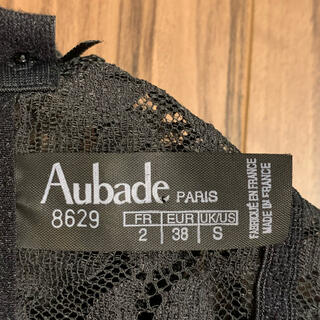 Aubade 黒ブラ+ガーターベルト付きパンティセット 未使用の通販 by ...