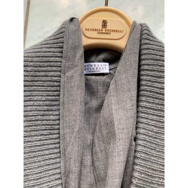 BRUNELLO CUCINELLI(ブルネロクチネリ)の専用ブルネロクチネリ　カシミヤカーディガン　グレーM／L  訳有り　 レディースのトップス(カーディガン)の商品写真