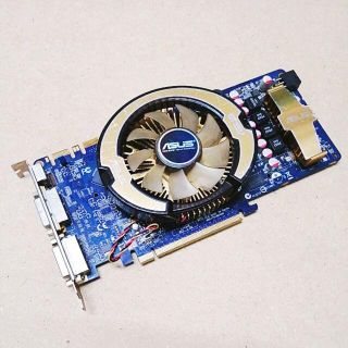 グラフィックボード　9800GT(PCパーツ)
