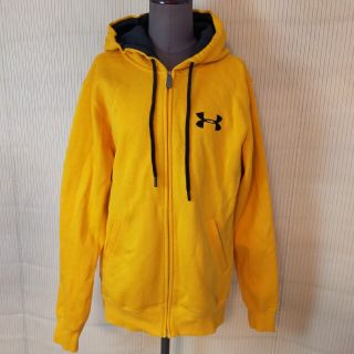 アンダーアーマー(UNDER ARMOUR)のUNDER ARMOUR パーカー　REGULAR 美品(パーカー)