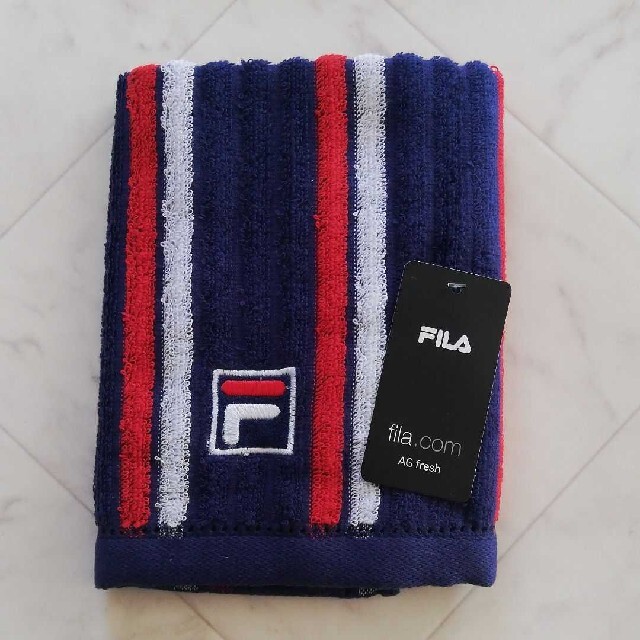 FILA(フィラ)のFILA  フィラ　ハンドタオル【新品】 インテリア/住まい/日用品の日用品/生活雑貨/旅行(タオル/バス用品)の商品写真