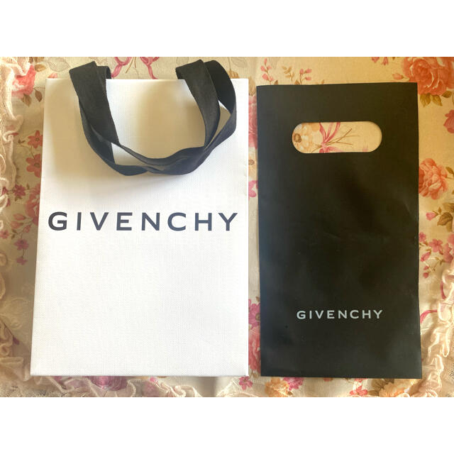 GIVENCHY(ジバンシィ)の値下げ⭐︎GIVENCHY ショップ袋　セット レディースのバッグ(ショップ袋)の商品写真