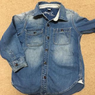 ベビーギャップ(babyGAP)のbaby gap デニムシャツ 110サイズ(その他)