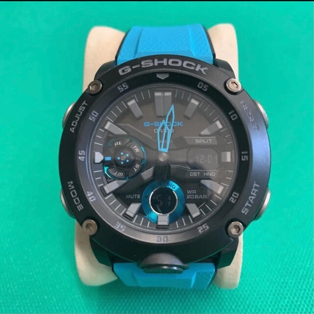 G-SHOCK(ジーショック)のCASIO G-SHOCK GA-2000-1A2DR カーボンコアガード メンズの時計(腕時計(アナログ))の商品写真