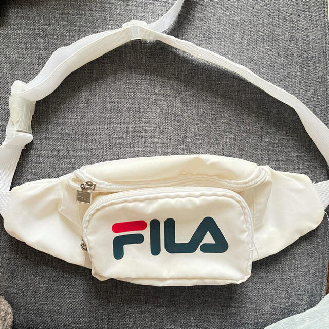 FILA(フィラ)のFILA ボディーバッグ レディースのバッグ(ボディバッグ/ウエストポーチ)の商品写真