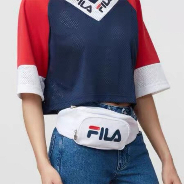 FILA(フィラ)のFILA ボディーバッグ レディースのバッグ(ボディバッグ/ウエストポーチ)の商品写真