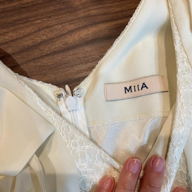 MIIA(ミーア)のMIIA ワンピース レディースのワンピース(ひざ丈ワンピース)の商品写真