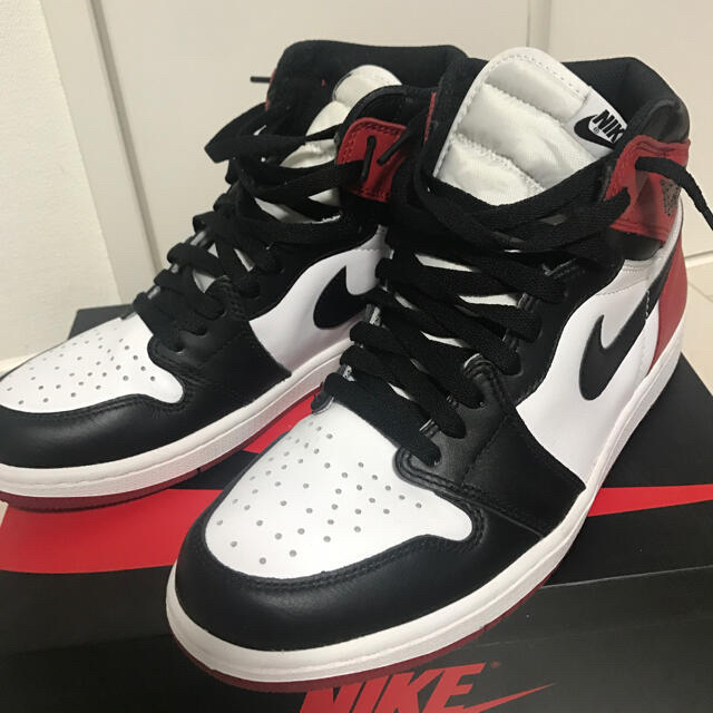 NIKE(ナイキ)のNIKE AIR JORDAN1 RETLO BLACK TOE(2016) メンズの靴/シューズ(スニーカー)の商品写真