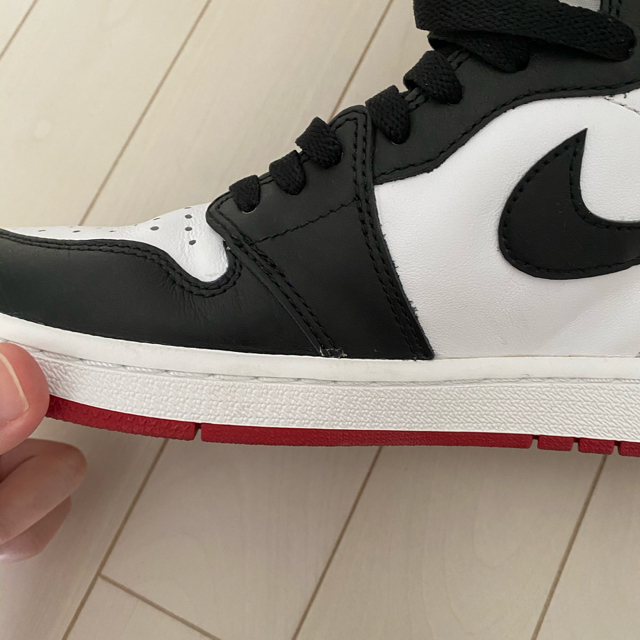 NIKE(ナイキ)のNIKE AIR JORDAN1 RETLO BLACK TOE(2016) メンズの靴/シューズ(スニーカー)の商品写真