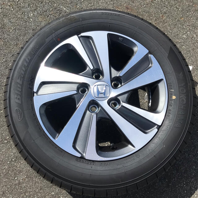フリード タイヤ 純正 アルミホイール 新車外し フリード タイヤ 純正 アルミホイール 新車外し