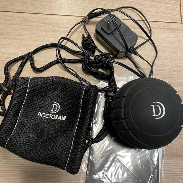 ドクターエア3Dコンディショニングボールスマート CB-04黒 スマホ/家電/カメラの美容/健康(マッサージ機)の商品写真