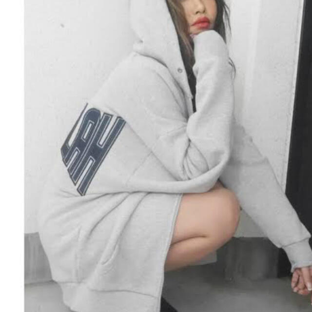 GYDA(ジェイダ)のBLAHBLAH ZIP UP スウェットパーカー メンズのトップス(パーカー)の商品写真