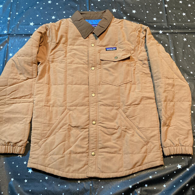 patagonia(パタゴニア)の未使用✳️パタゴニア キルトジャンパー boy'sXL 女性S レディースのジャケット/アウター(ブルゾン)の商品写真