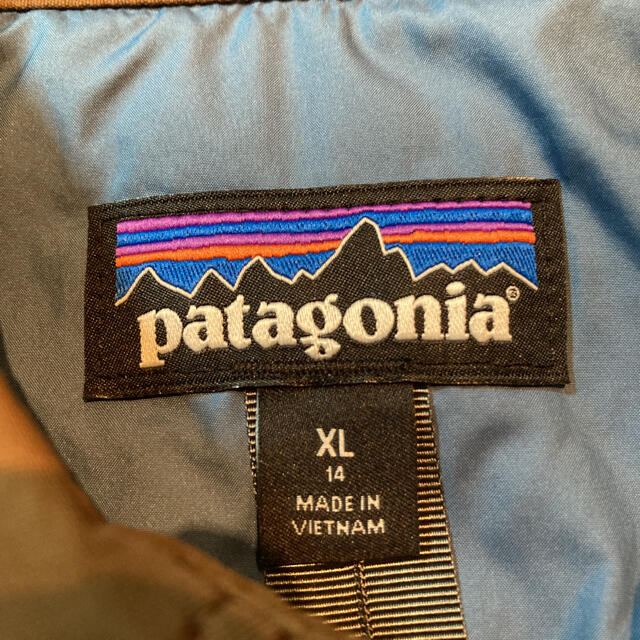 patagonia(パタゴニア)の未使用✳️パタゴニア キルトジャンパー boy'sXL 女性S レディースのジャケット/アウター(ブルゾン)の商品写真