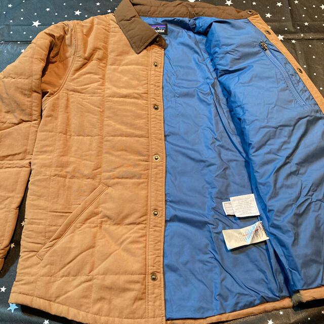 patagonia(パタゴニア)の未使用✳️パタゴニア キルトジャンパー boy'sXL 女性S レディースのジャケット/アウター(ブルゾン)の商品写真