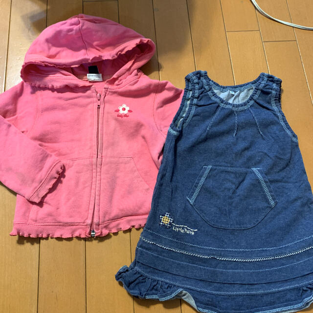 babyGAP(ベビーギャップ)のgap パーカー　90   おまけワンピース キッズ/ベビー/マタニティのキッズ服女の子用(90cm~)(その他)の商品写真