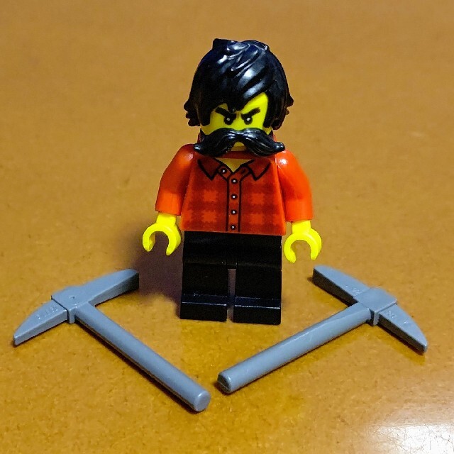 Lego(レゴ)の確認用！レゴ★ニンジャゴー アバターコール ミニフィグ 武器付き 美品 激レア エンタメ/ホビーのおもちゃ/ぬいぐるみ(その他)の商品写真