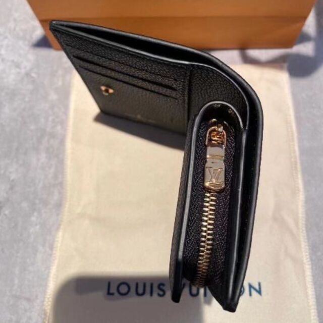 LOUIS VUITTON(ルイヴィトン)のLOUIS VUITTON ルイヴィトン ポルトフォイユ クレア 折り財布 レディースのファッション小物(財布)の商品写真