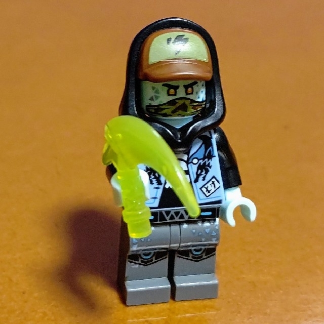 Lego(レゴ)の確認用！レゴ★ニンジャゴー スコット ミニフィグ 武器付き 美品 人気 エンタメ/ホビーのおもちゃ/ぬいぐるみ(その他)の商品写真