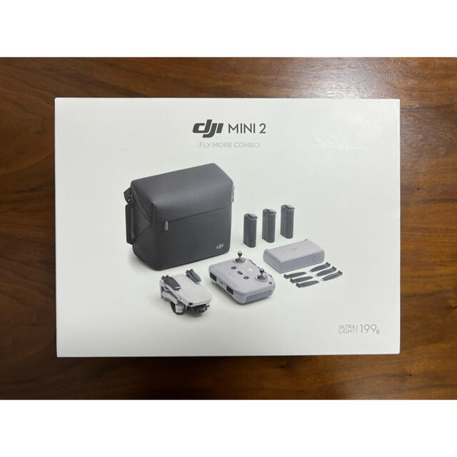 DJI Mini 2 Fly More Combo  <美品・即納> エンタメ/ホビーのおもちゃ/ぬいぐるみ(ホビーラジコン)の商品写真