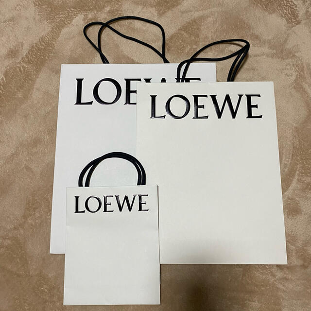 LOEWE(ロエベ)のロエベ紙袋3サイズ① レディースのバッグ(ショップ袋)の商品写真