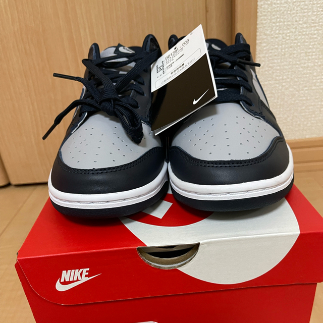 NIKE(ナイキ)のNIKE dunk low  ダンク ロー チャンピオンシップグレー 26.5 メンズの靴/シューズ(スニーカー)の商品写真