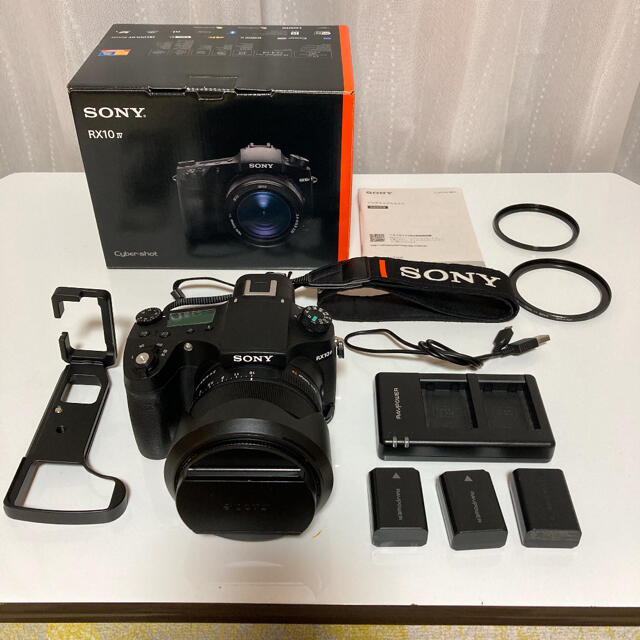 SONY(ソニー)のAOI様専用 SONY RX10IV DSC-RX10M4 スマホ/家電/カメラのカメラ(コンパクトデジタルカメラ)の商品写真