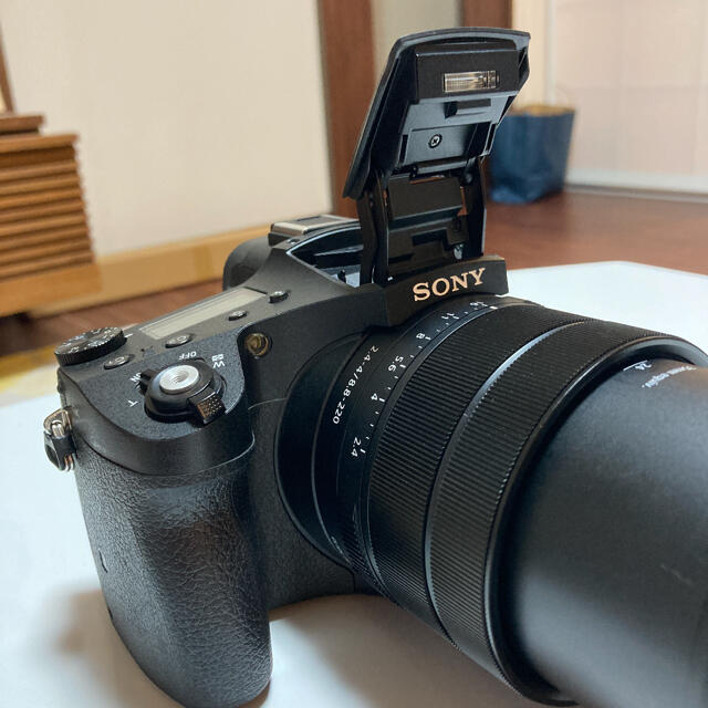 SONY(ソニー)のAOI様専用 SONY RX10IV DSC-RX10M4 スマホ/家電/カメラのカメラ(コンパクトデジタルカメラ)の商品写真