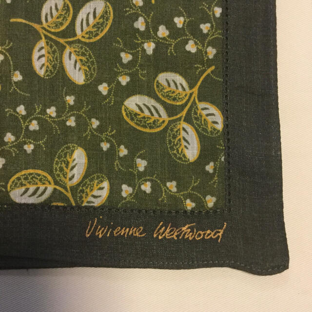 Vivienne Westwood(ヴィヴィアンウエストウッド)のヴィヴィアンウエストウッド　ハンカチーフ レディースのファッション小物(ハンカチ)の商品写真