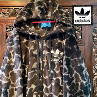 adidas  アディダス　オリジナルス　もこもこ　ボア　レオパード　パーカー