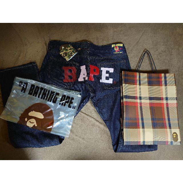 A BATHING APE(アベイシングエイプ)のBAPE　ジーパン　広島限定 メンズのパンツ(デニム/ジーンズ)の商品写真