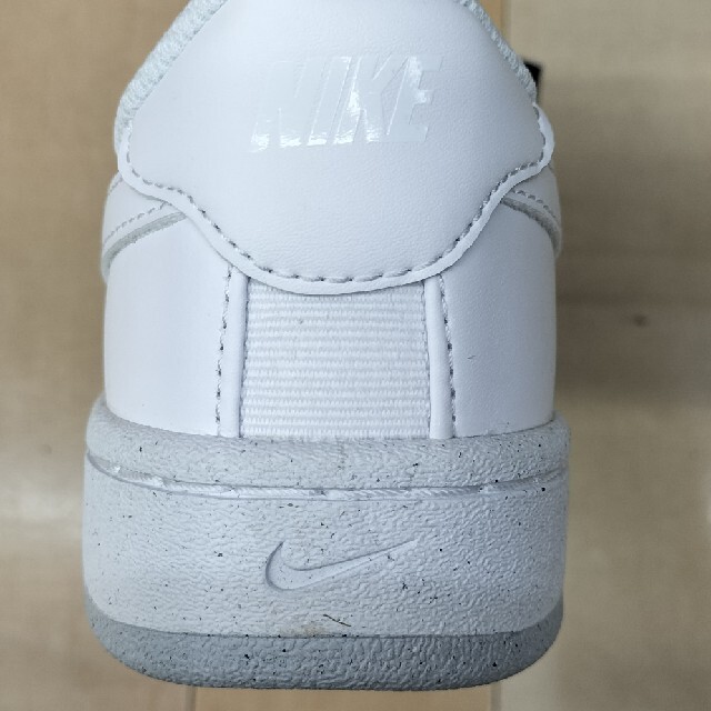 NIKE コートロイヤルの通販 by ここっここ's shop|ナイキならラクマ - NIKE 最安値に挑戦