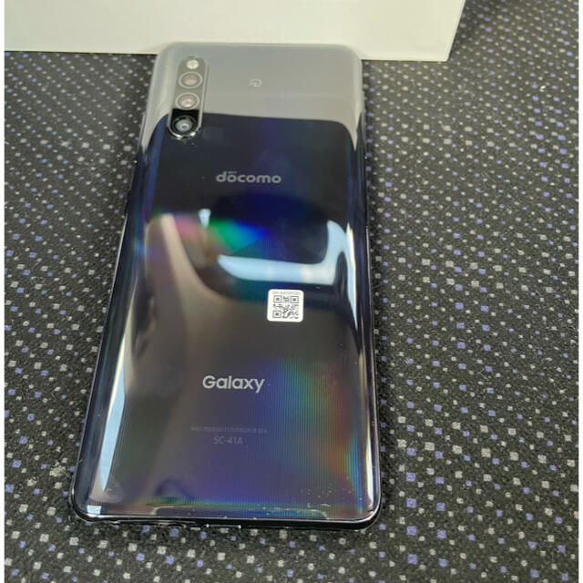 Galaxy(ギャラクシー)のGALAXY A41 docomo ブラック SIMロック解除済み スマホ/家電/カメラのスマートフォン/携帯電話(スマートフォン本体)の商品写真