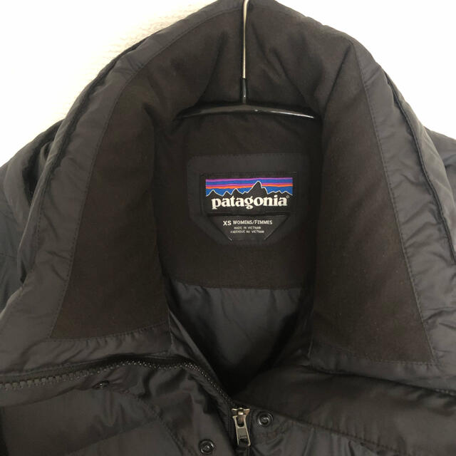 patagonia(パタゴニア)のPatagonia レディース ダウンウィズイットパーカ XSサイズ [美品] レディースのジャケット/アウター(ダウンジャケット)の商品写真