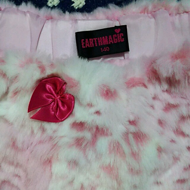 EARTHMAGIC(アースマジック)の売り切り！未使用☆アースマジック140センチ☆ キッズ/ベビー/マタニティのキッズ服女の子用(90cm~)(パンツ/スパッツ)の商品写真