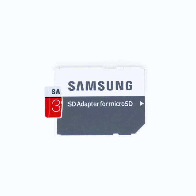 SAMSUNG(サムスン)の【新品】MicroSDカード 32GB Samsung EVO Plus スマホ/家電/カメラのスマートフォン/携帯電話(その他)の商品写真