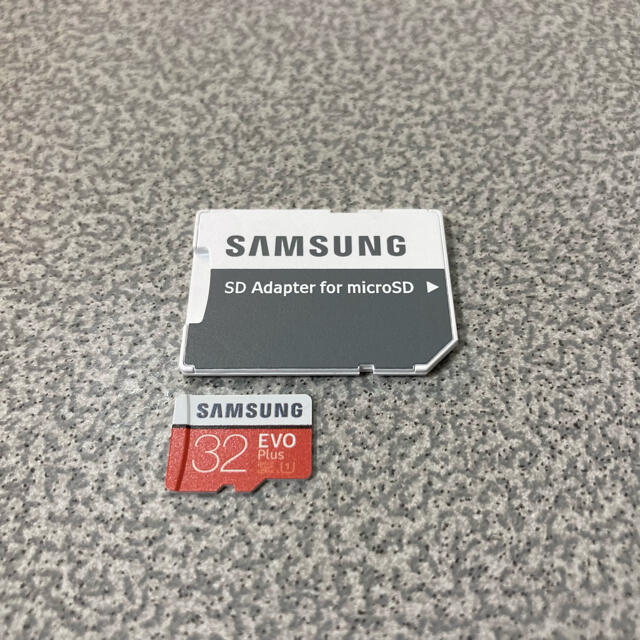 SAMSUNG(サムスン)の【新品】MicroSDカード 32GB Samsung EVO Plus スマホ/家電/カメラのスマートフォン/携帯電話(その他)の商品写真