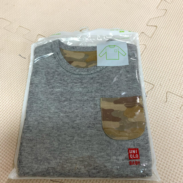 UNIQLO(ユニクロ)のユニクロ　長袖トップス　80サイズ キッズ/ベビー/マタニティのベビー服(~85cm)(シャツ/カットソー)の商品写真