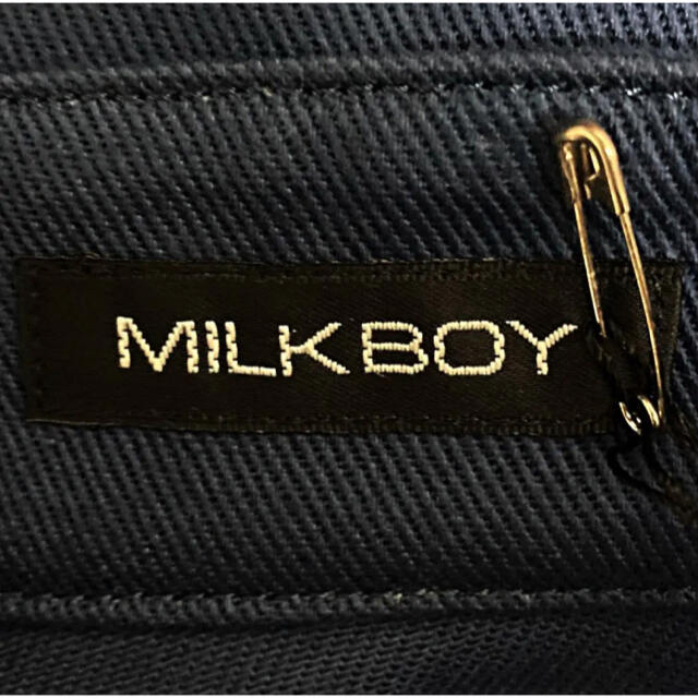 MILKBOY(ミルクボーイ)の【新品】MILKBOY　ミルクボーイ　BELLBOY　ジャケット　刺繍　タグ付き メンズのジャケット/アウター(ブルゾン)の商品写真