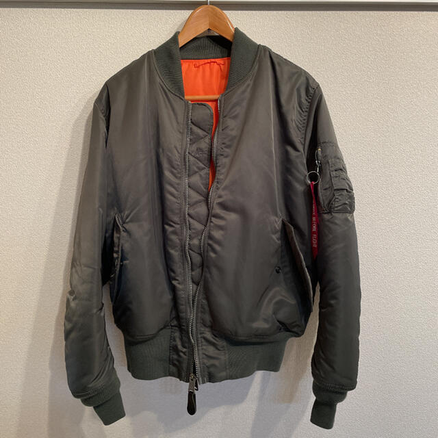 ALPHA INDUSTRIES(アルファインダストリーズ)のALPHA アルファ MA-1 セージグリーン メンズのジャケット/アウター(フライトジャケット)の商品写真