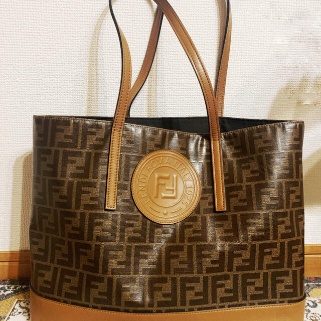 FENDI(フェンディ)のもえさん専用 エンタメ/ホビーのタレントグッズ(アイドルグッズ)の商品写真