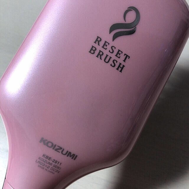 RESET BRUSH クッションタイプ リセットブラシ 電動ブラシ クシ コスメ/美容のヘアケア/スタイリング(ヘアブラシ/クシ)の商品写真