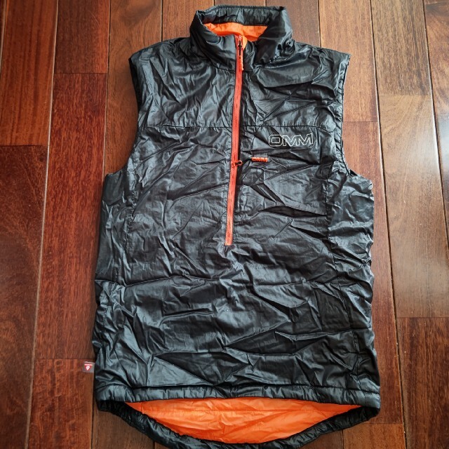 オリジナルマウンテンマラソン　OMM ローターベスト メンズのジャケット/アウター(ダウンベスト)の商品写真